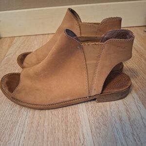 Musse & Cloud Tan Leather Open-Toe Sandals